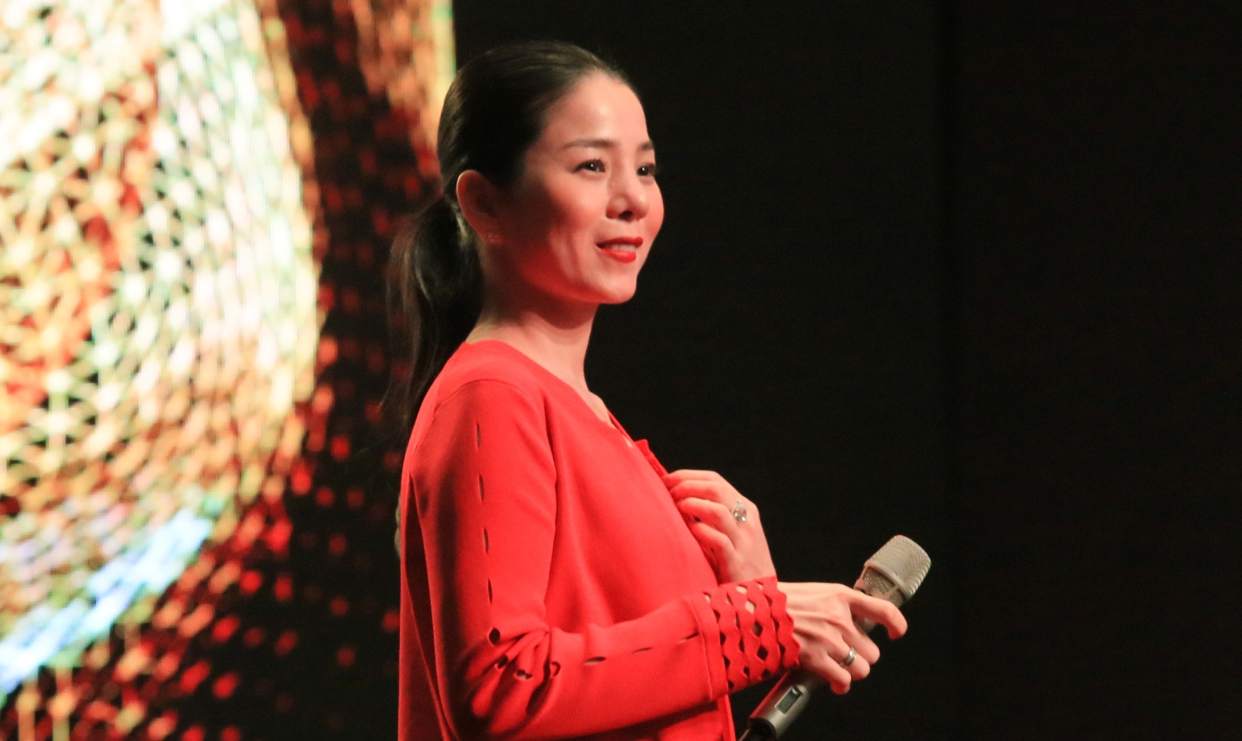 Le Quyen thao sun mui anh 1