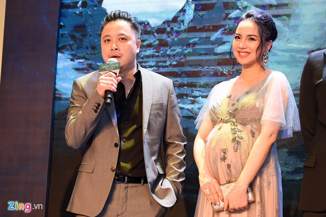 Đinh Ngọc Diệp và Victor Vũ khoe con trai mới sinh ảnh 2 Dinh Ngoc Diep va Victor Vu khoe con trai moi sinh anh 2