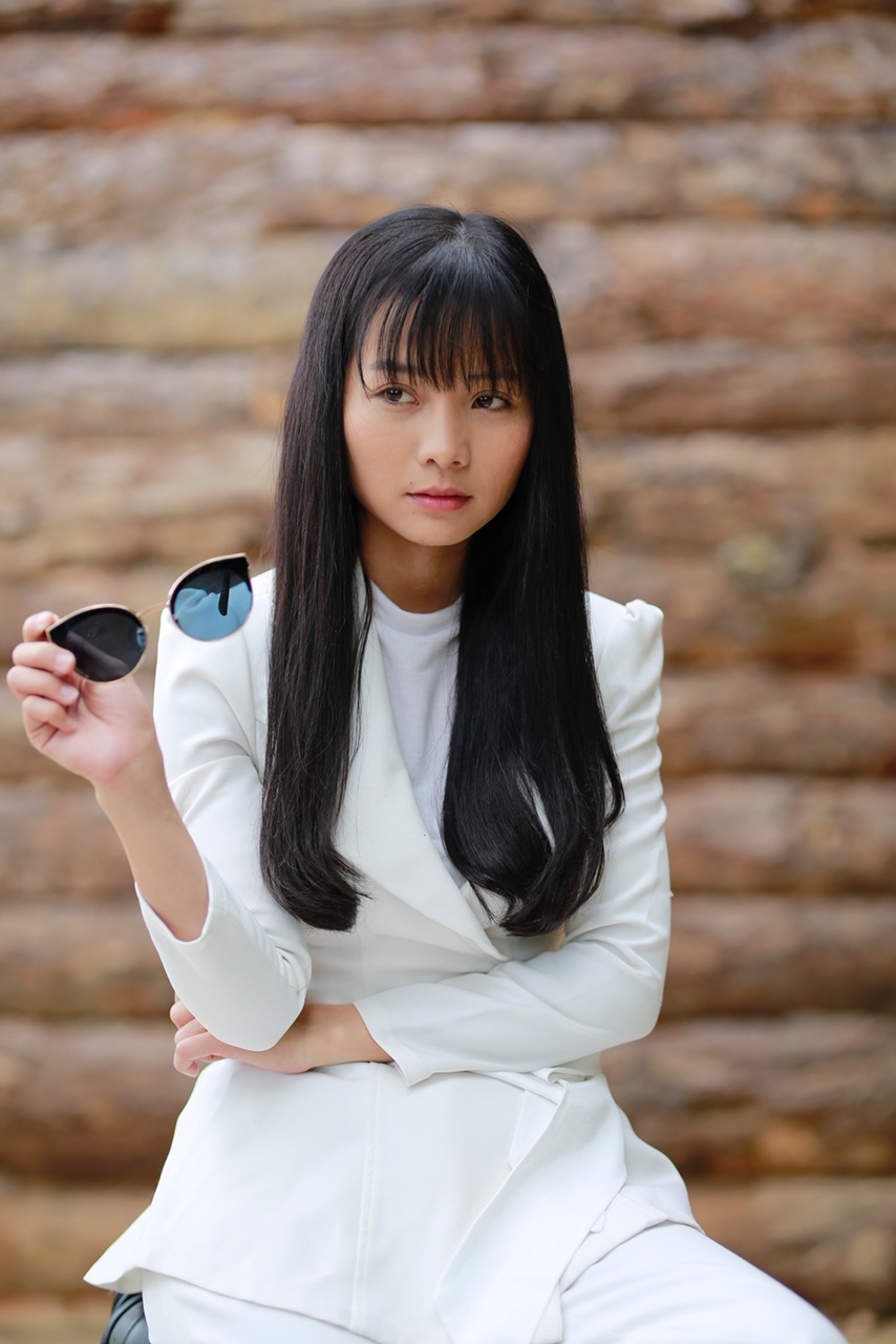 Cuộc sống tù túng của Khánh Hiền ở Mỹ ảnh 1 Cuoc song tu tung cua Khanh Hien o My anh 1