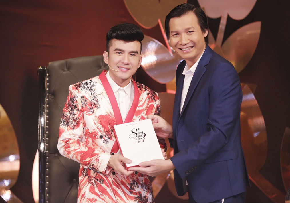 Tai ban 10.000 cuon Su song gia bao nhieu anh 1