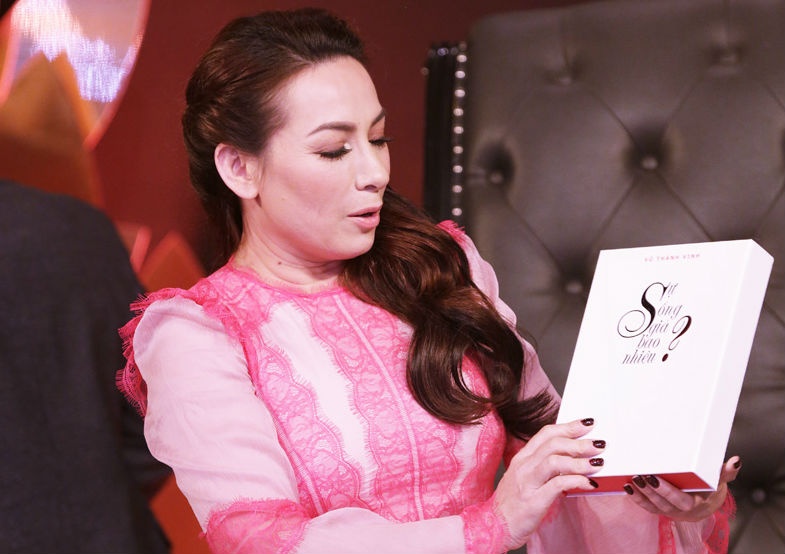 Tai ban 10.000 cuon Su song gia bao nhieu anh 2