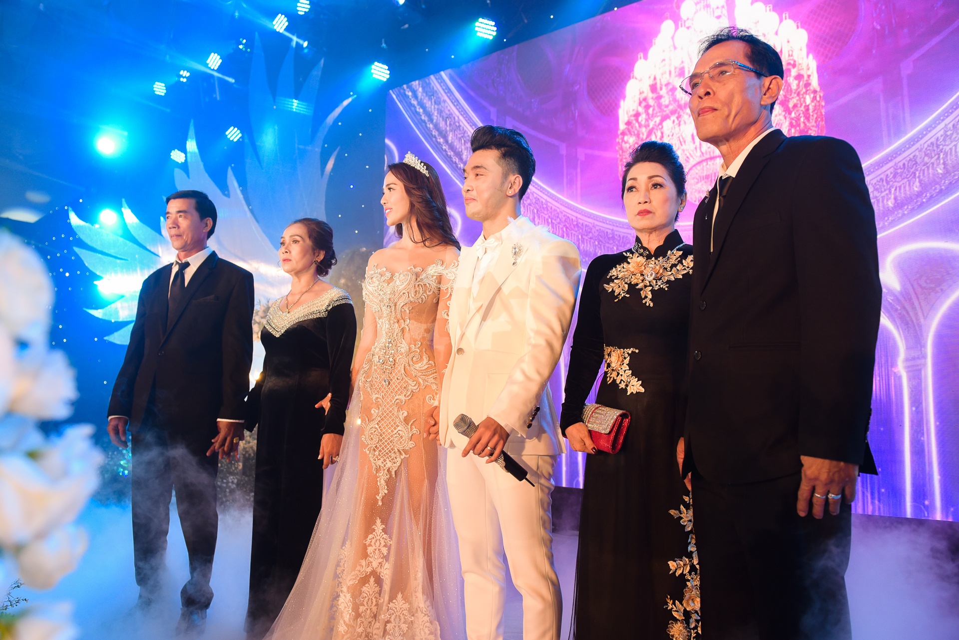 Dam cuoi Ung Hoang Phuc va Kim Cuong anh 15