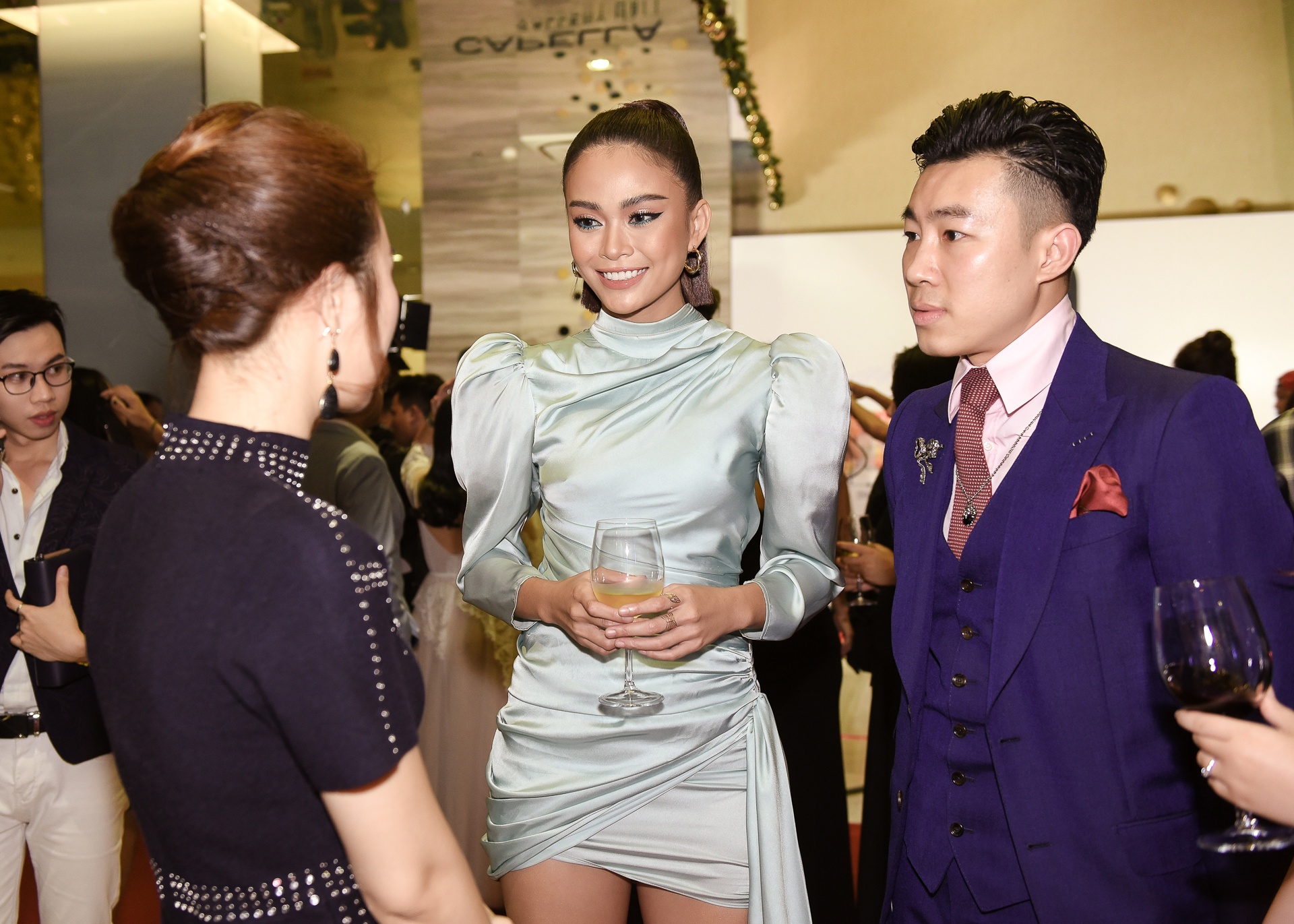 Minh Hang mat khac la,  Jun Vu goi cam anh 9