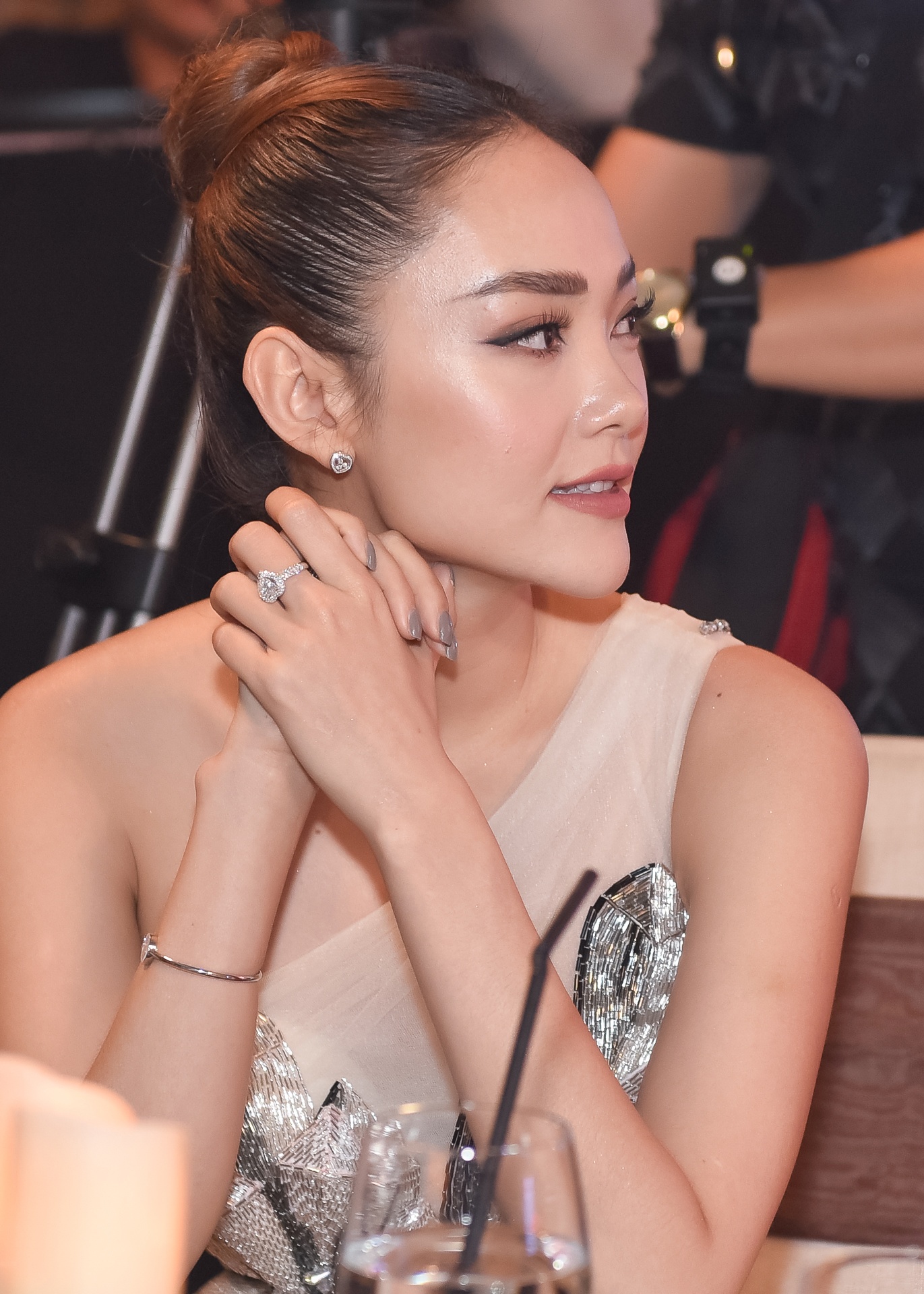 Minh Hang mat khac la,  Jun Vu goi cam anh 2