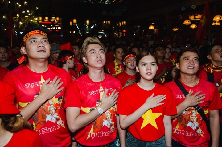 Sao Viet co vu doi tuyen Viet Nam anh 6