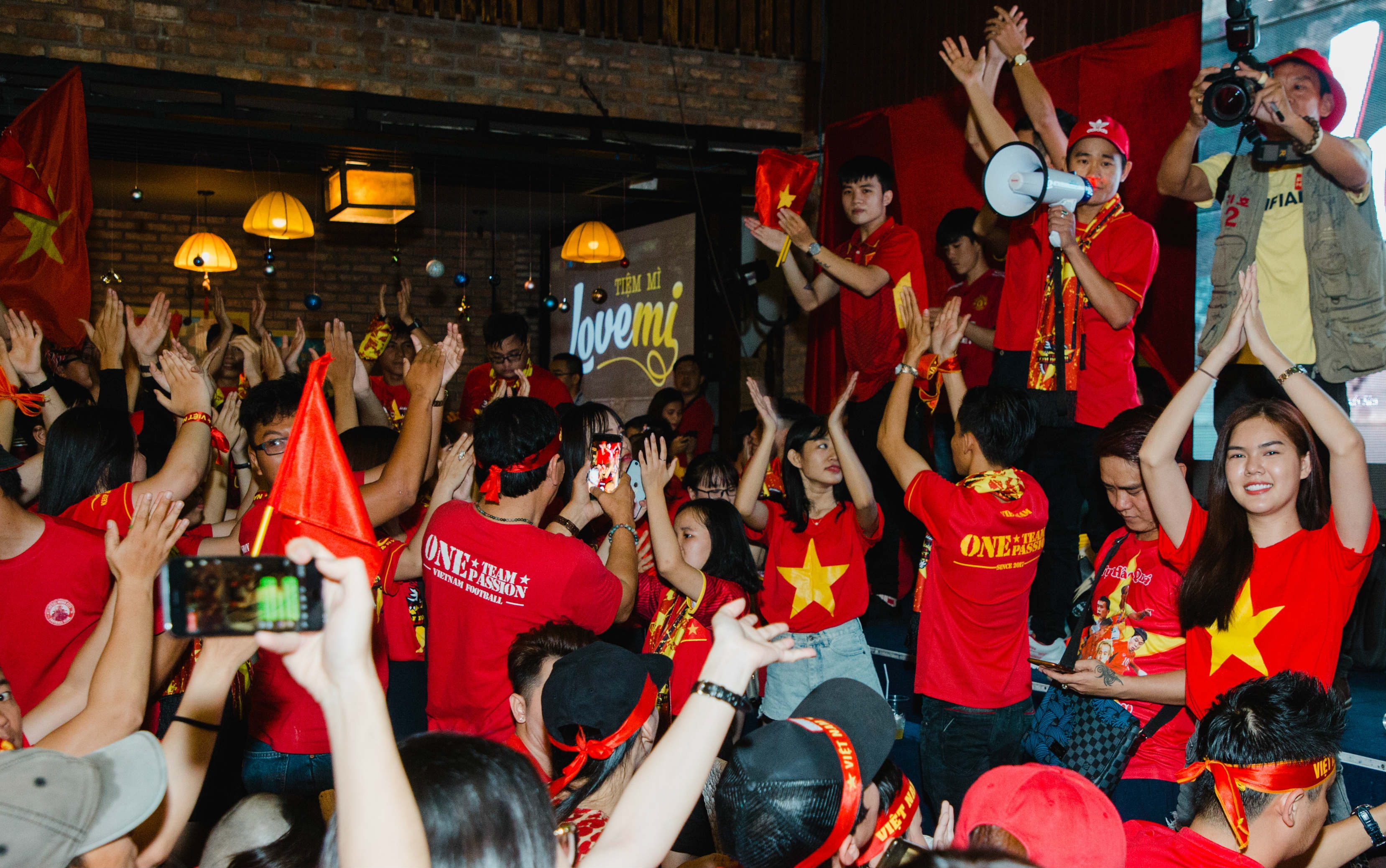 Sao Viet co vu doi tuyen Viet Nam anh 17