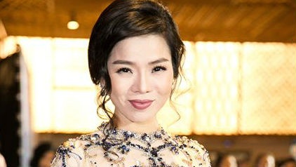 Le Quyen noi gi khi bi danh gia choi troi vi ban ve dat vang hinh anh