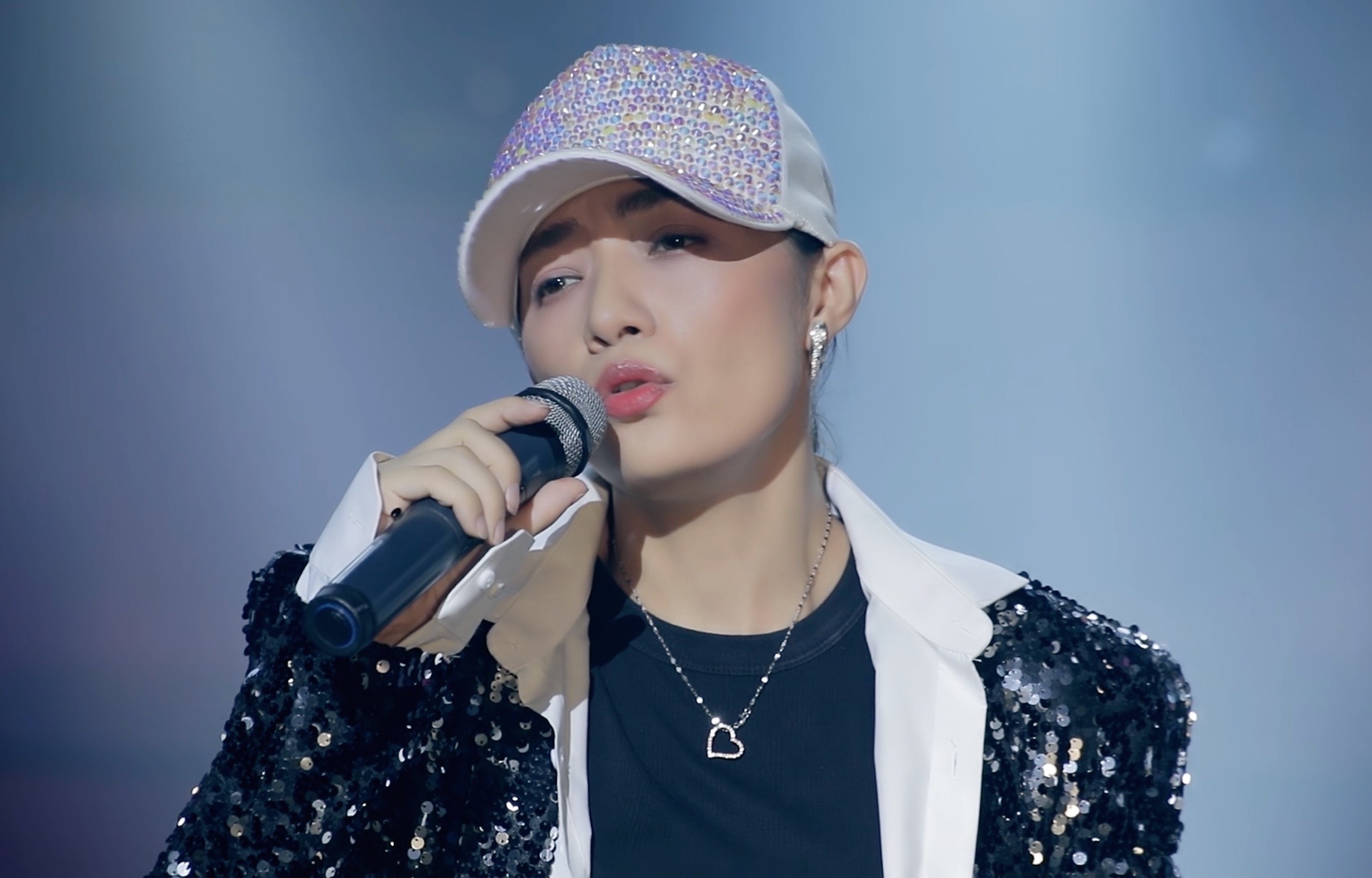 Tinna Tình cô đơn sau khi chia tay Charlie Nguyễn ảnh 3 Tinna Tinh co don sau khi chia tay Charlie Nguyen anh 3