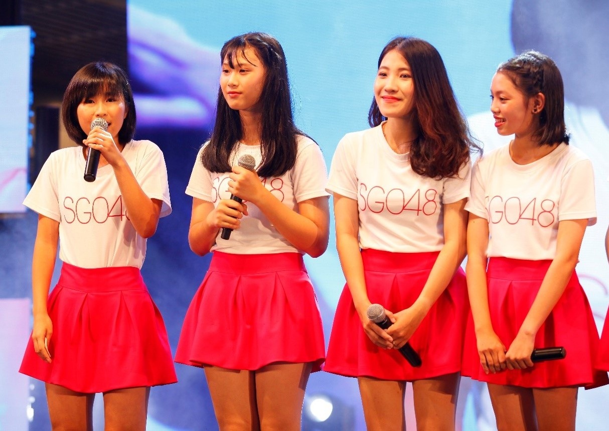 Nhom nhac nu dong thanh vien nhat lan dau ra mat anh 5