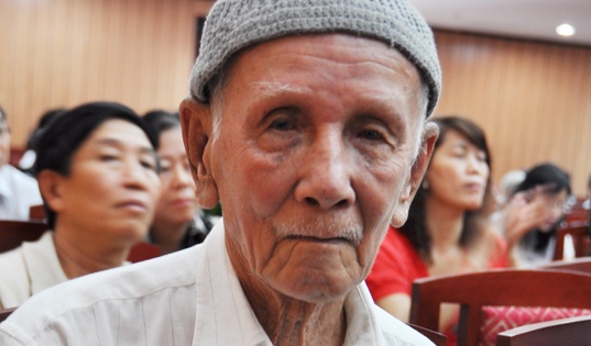 Nha van Tran Kim Trac qua doi lang le o tuoi 90 hinh anh