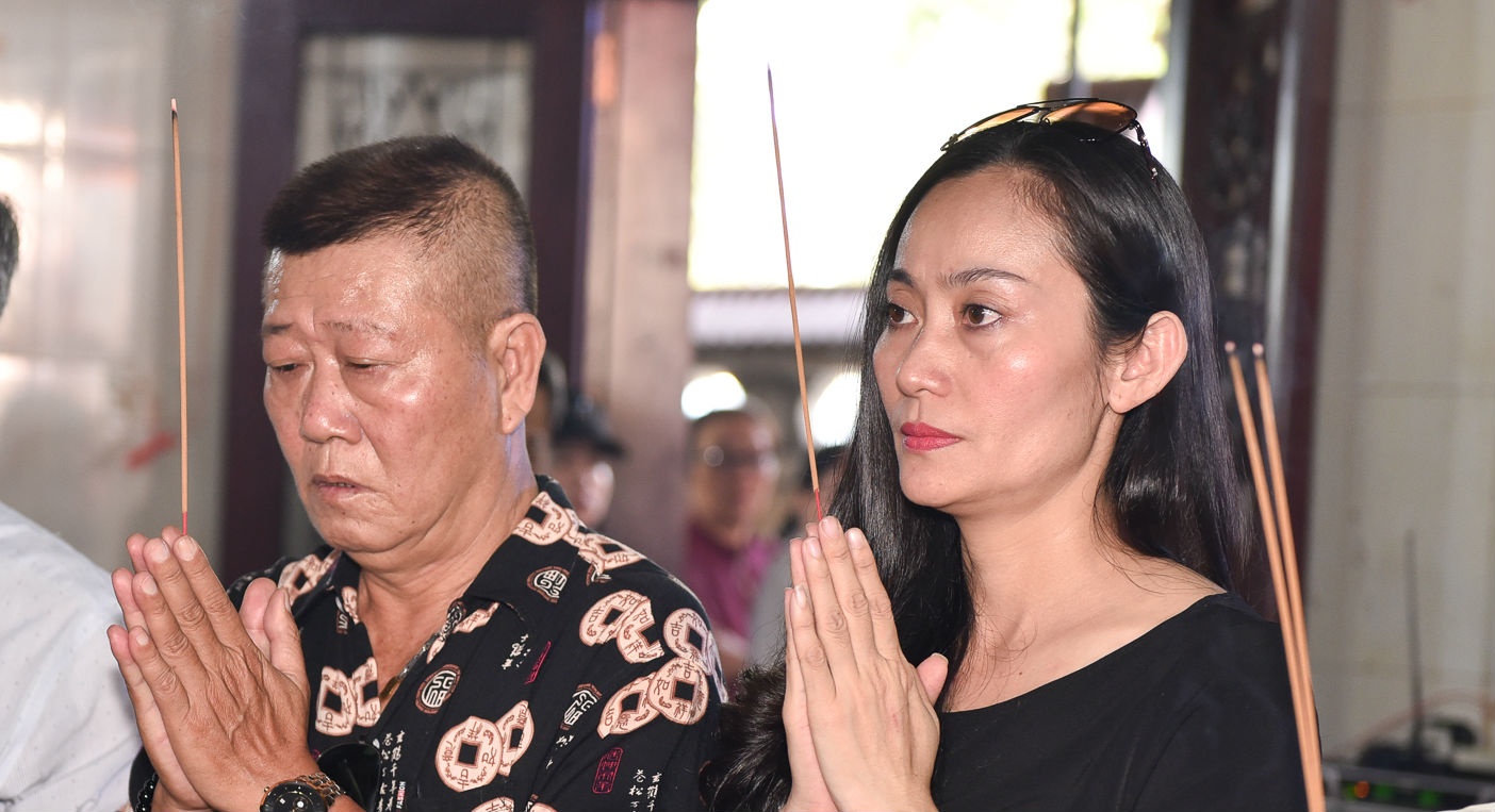 Nghe si mien Nam dua tien dien vien hai Manh Trang hinh anh