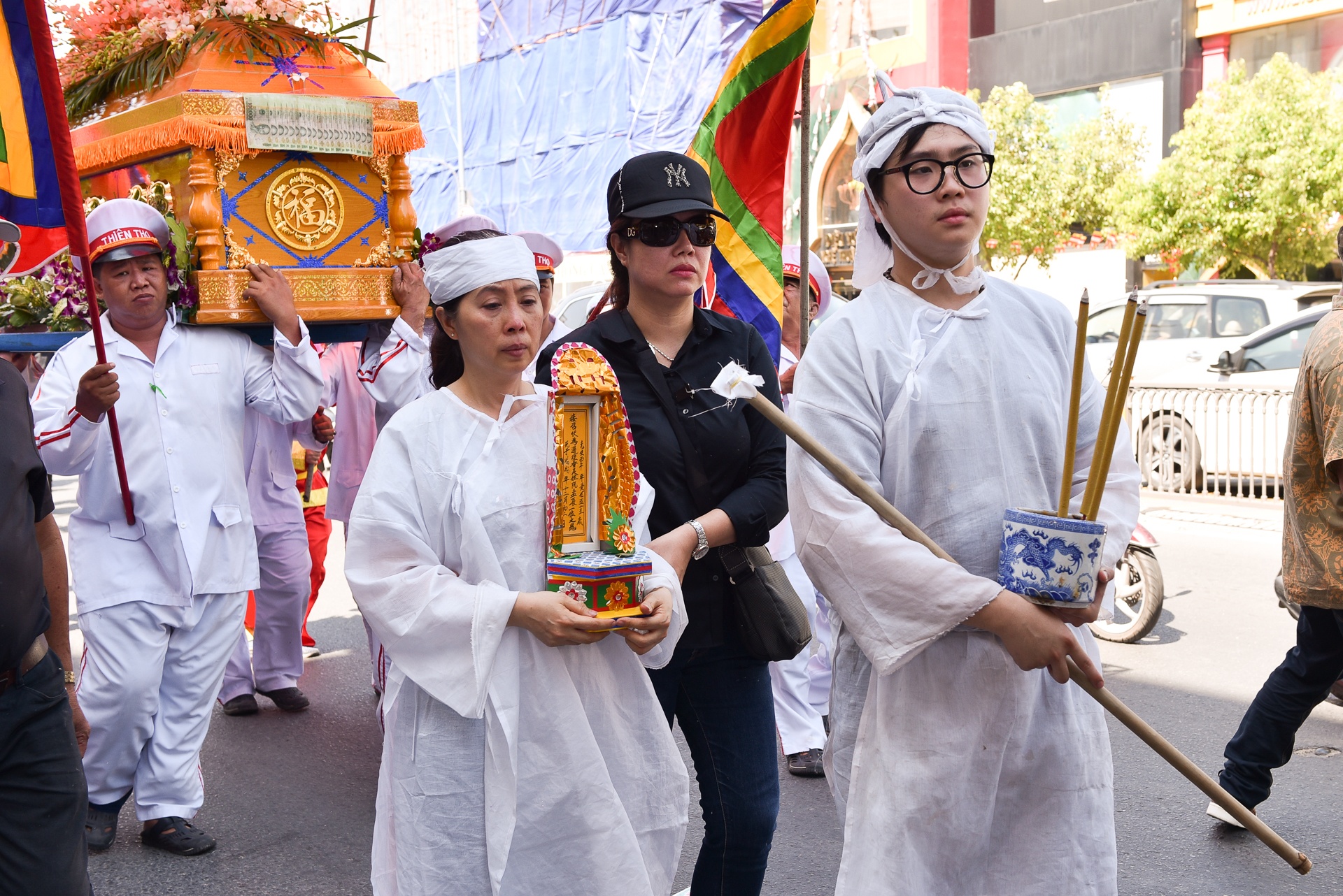 Đám tang nghệ sĩ Mạnh Tràng ảnh 8 Dam tang nghe si Manh Trang anh 8