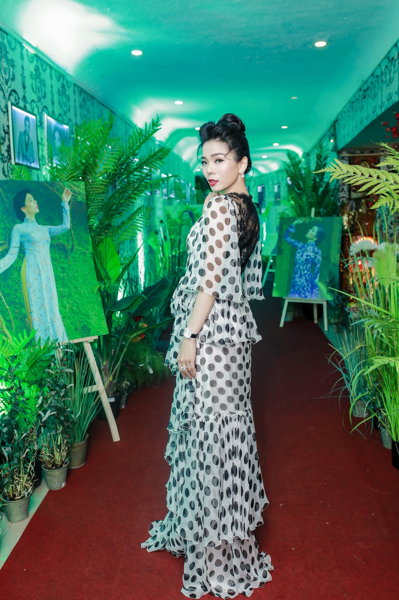 Le Quyen bi mia mai khi hat Bolero anh 1