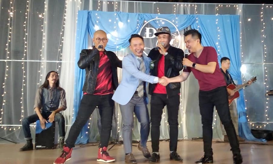 DInh Tien Dat hat nhac rap tang vo anh 5