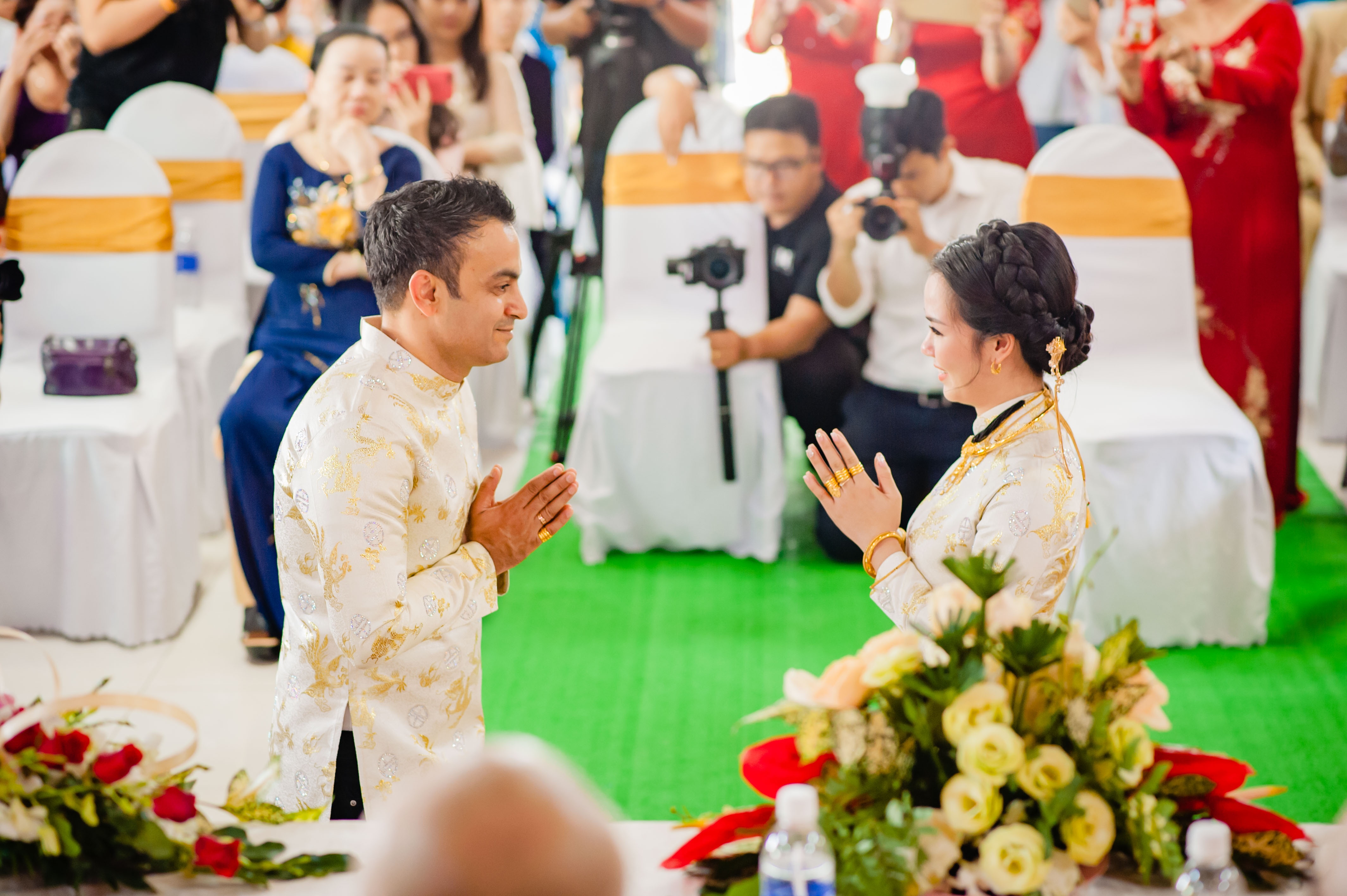 Vo Ha Tram cuoi doanh nhan An Do anh 5