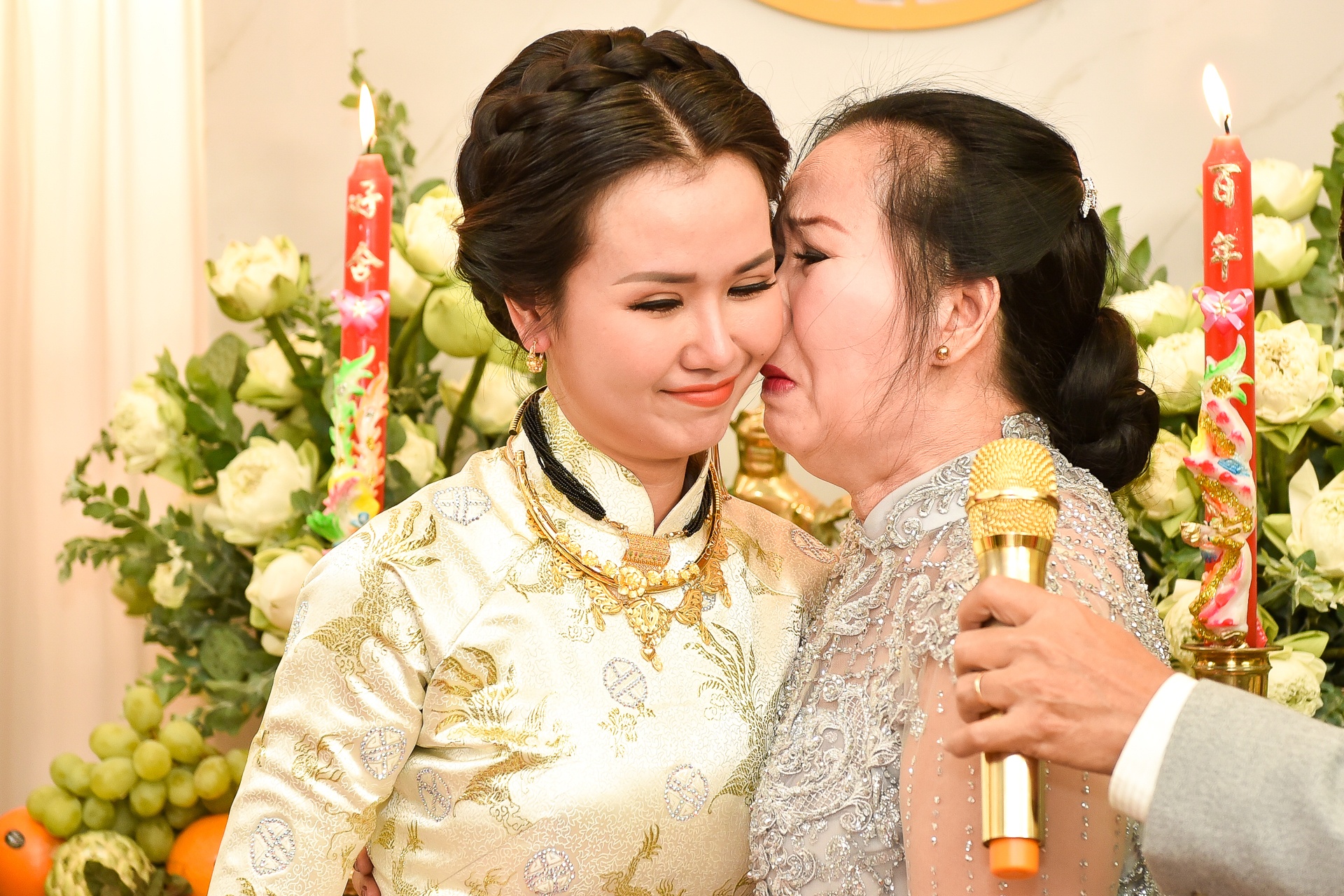 Dam cuoi Vo Ha Tram anh 12