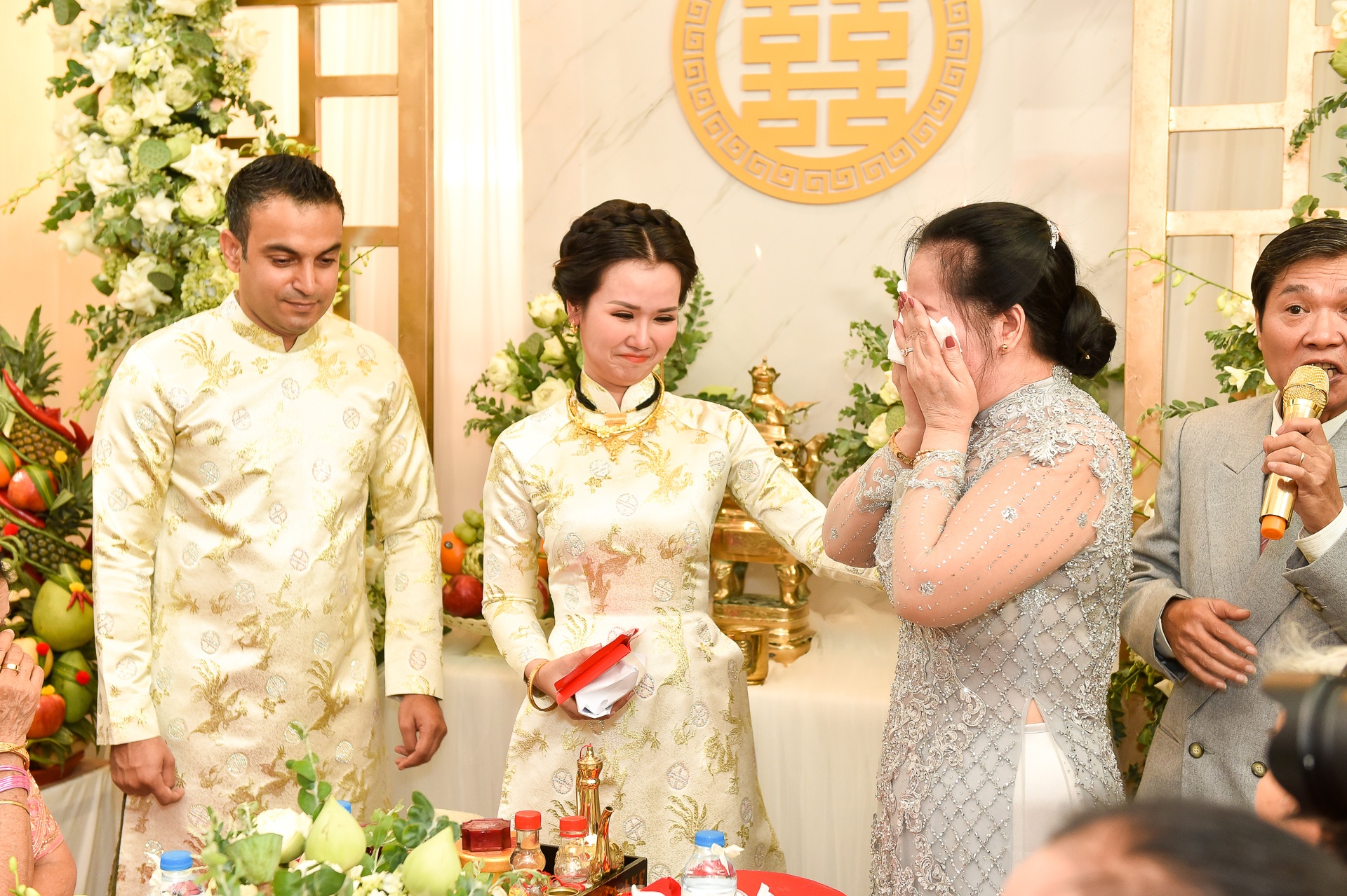 Dam cuoi Vo Ha Tram anh 10