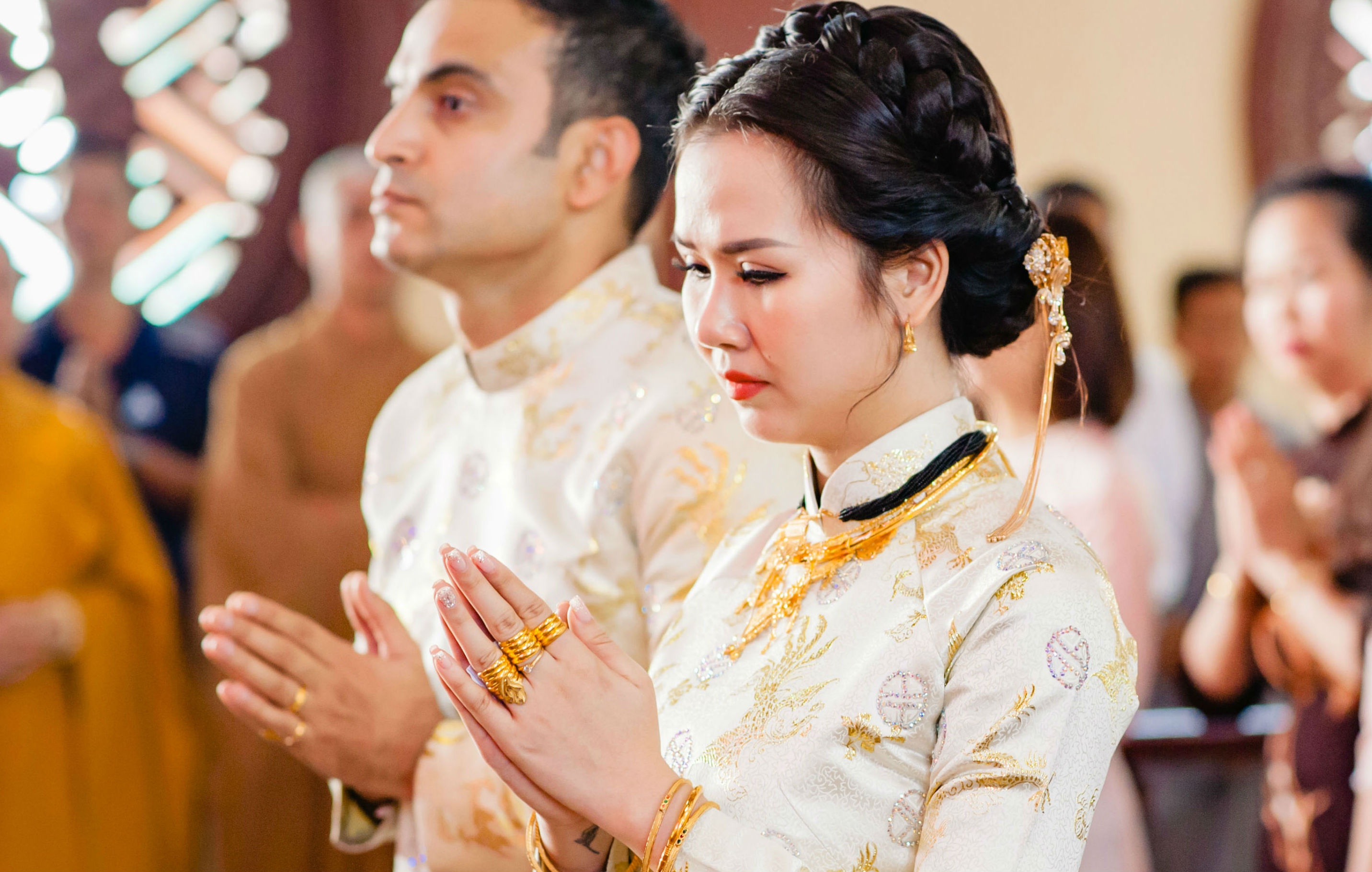 Ca si Vo Ha Tram deo day vang o le hang thuan voi chong An Do hinh anh