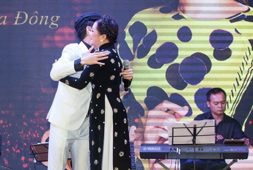 Nhu Quynh hat tan co trong show o Da Nang anh 6