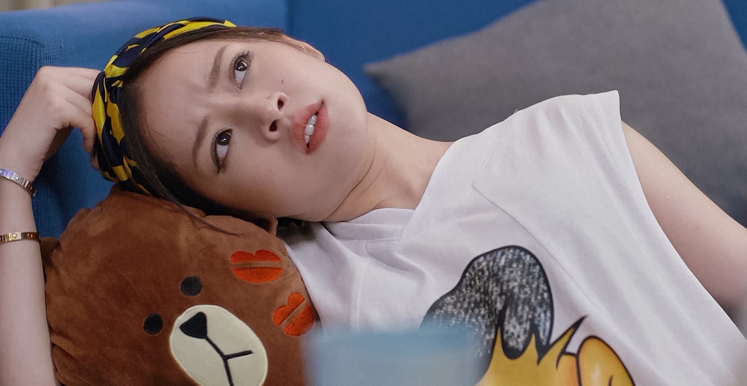 'Moi tinh dau cua toi' tap 4: Chi Pu xinh dep nhung dien mot mau hinh anh