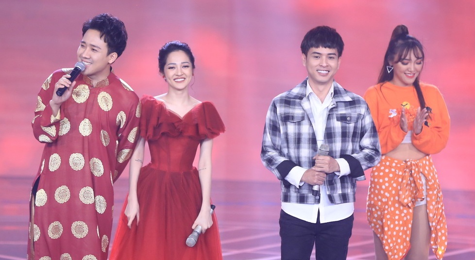 Bao Anh cuoi khi duoc chuc quay lai voi Ho Quang H anh 2