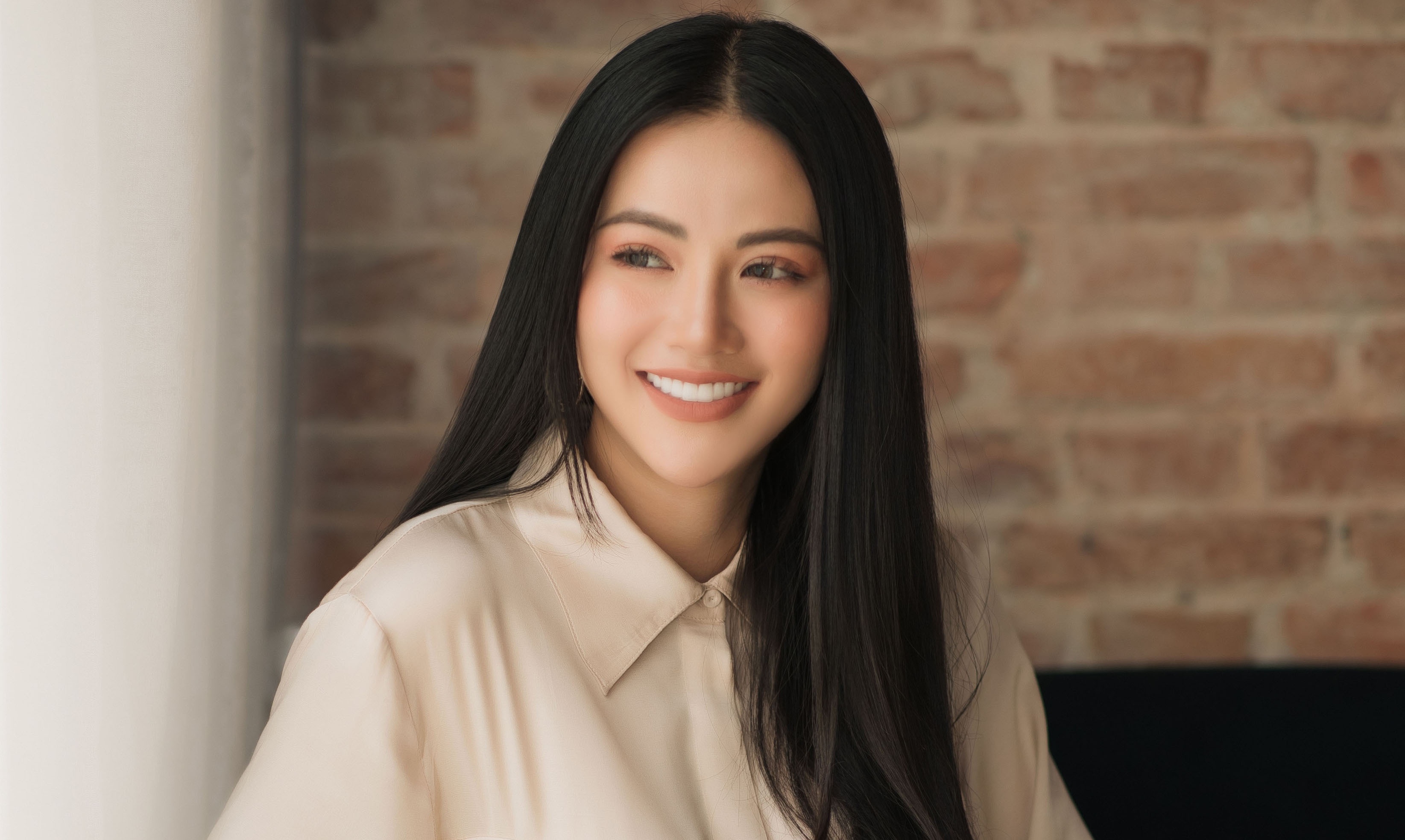 Hoa hau Phuong Khanh: 'Moi ngay o Singapore, chi tieu 150.000 dong' hinh anh