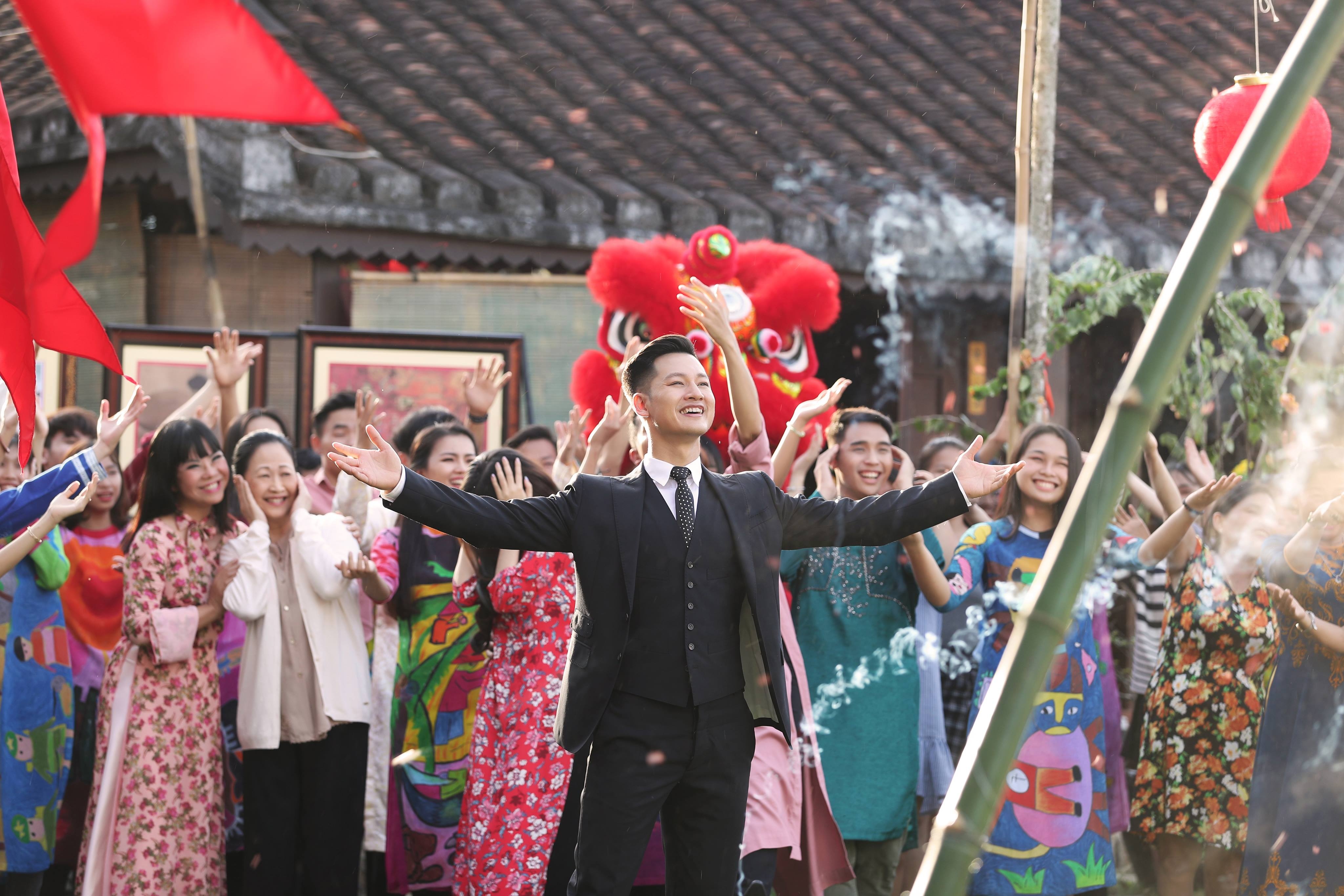 Hồ Văn Cường đọc rap trong mv nhạc xuân ảnh 3 Ho Van Cuong doc rap trong mv nhac xuan anh 3