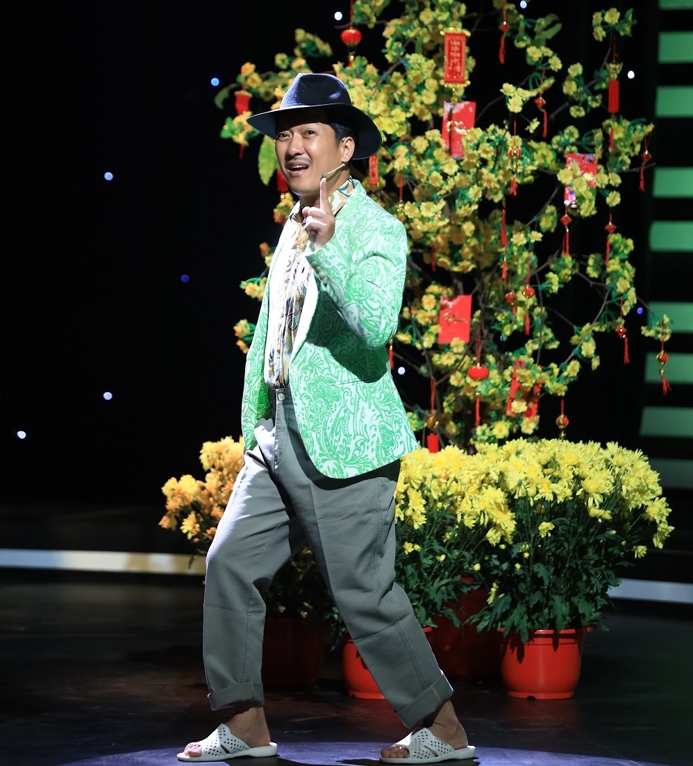 Hoai Linh may trang phuc anh 7