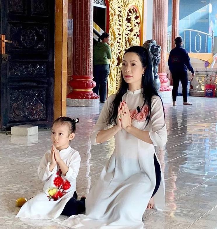 Sao Viet di le chua ngay dau nam anh 8