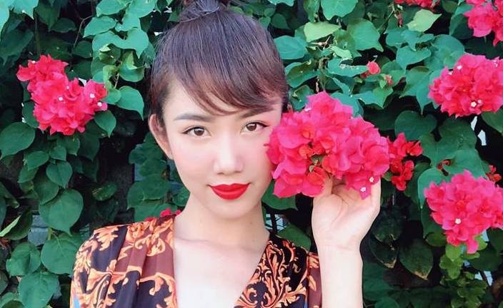 Hoang Thuy Linh cham vuon, Thuy Ngan bi say o que ngay Tet hinh anh