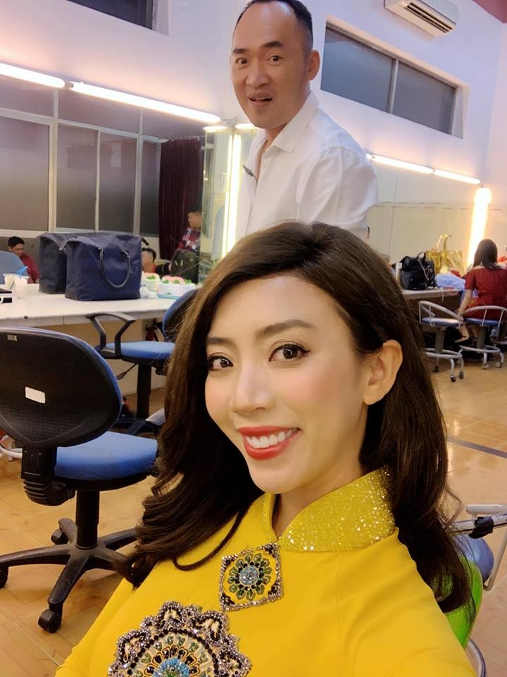 Dien vien chay show dong kich Tet anh 5