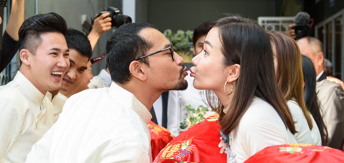 Dan sao Viet quay tung bung o le ruoc dau dien vien 'Gao nep gao te' hinh anh