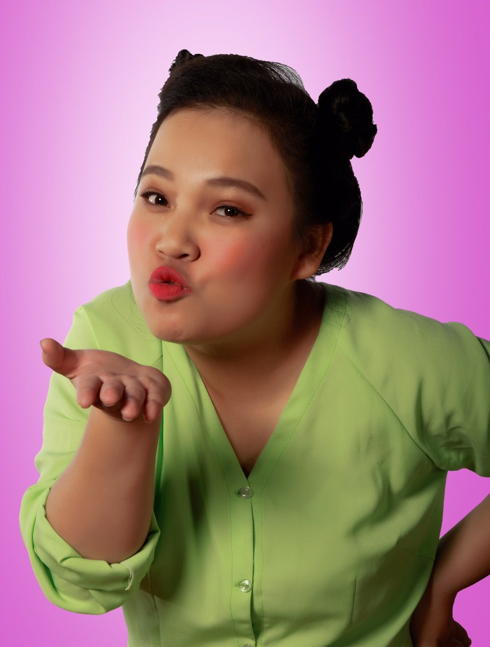 Dien vien Le Trang kho khan,  bi lang quen anh 2