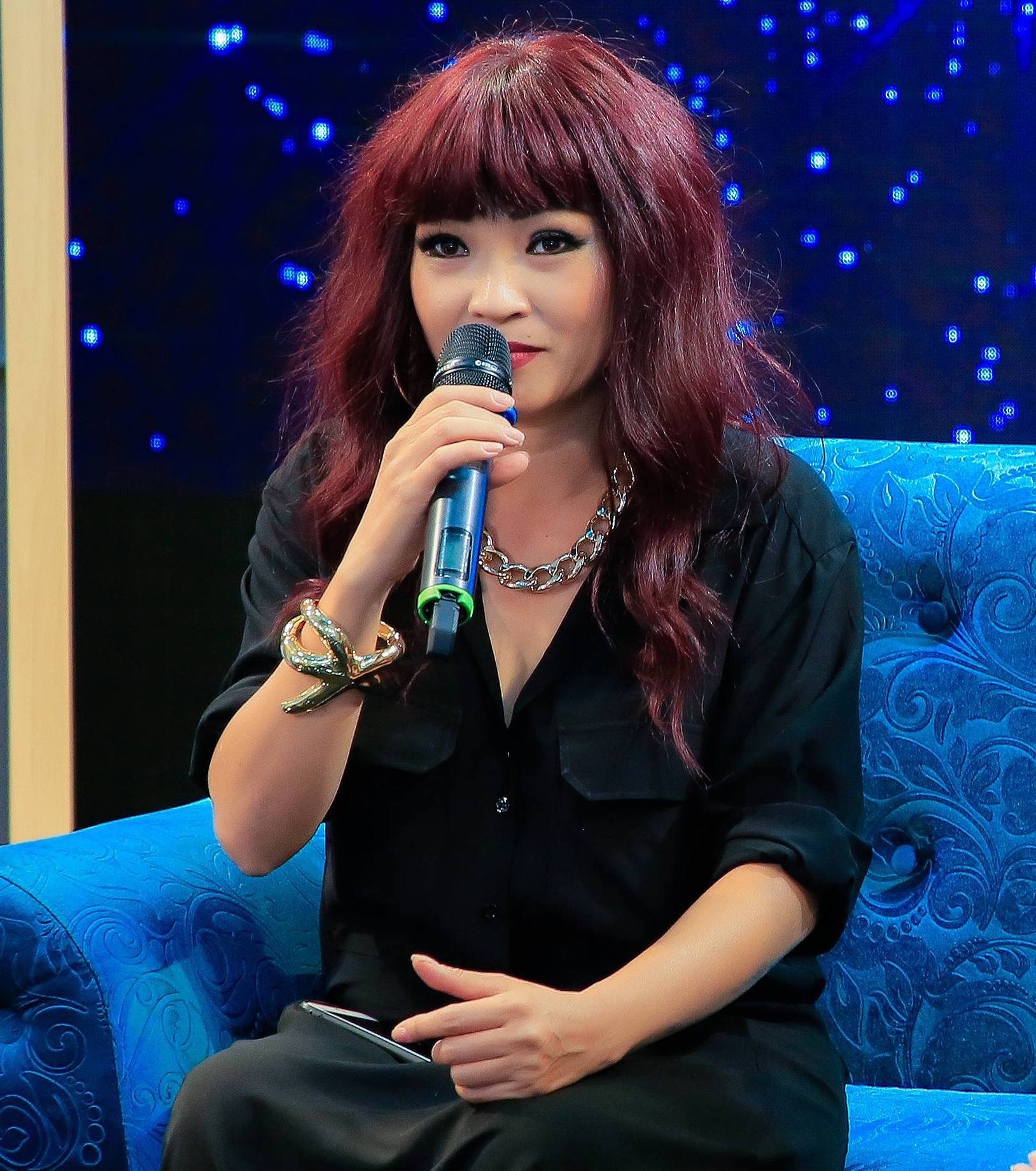 Phuong Thanh nghi hat anh 2