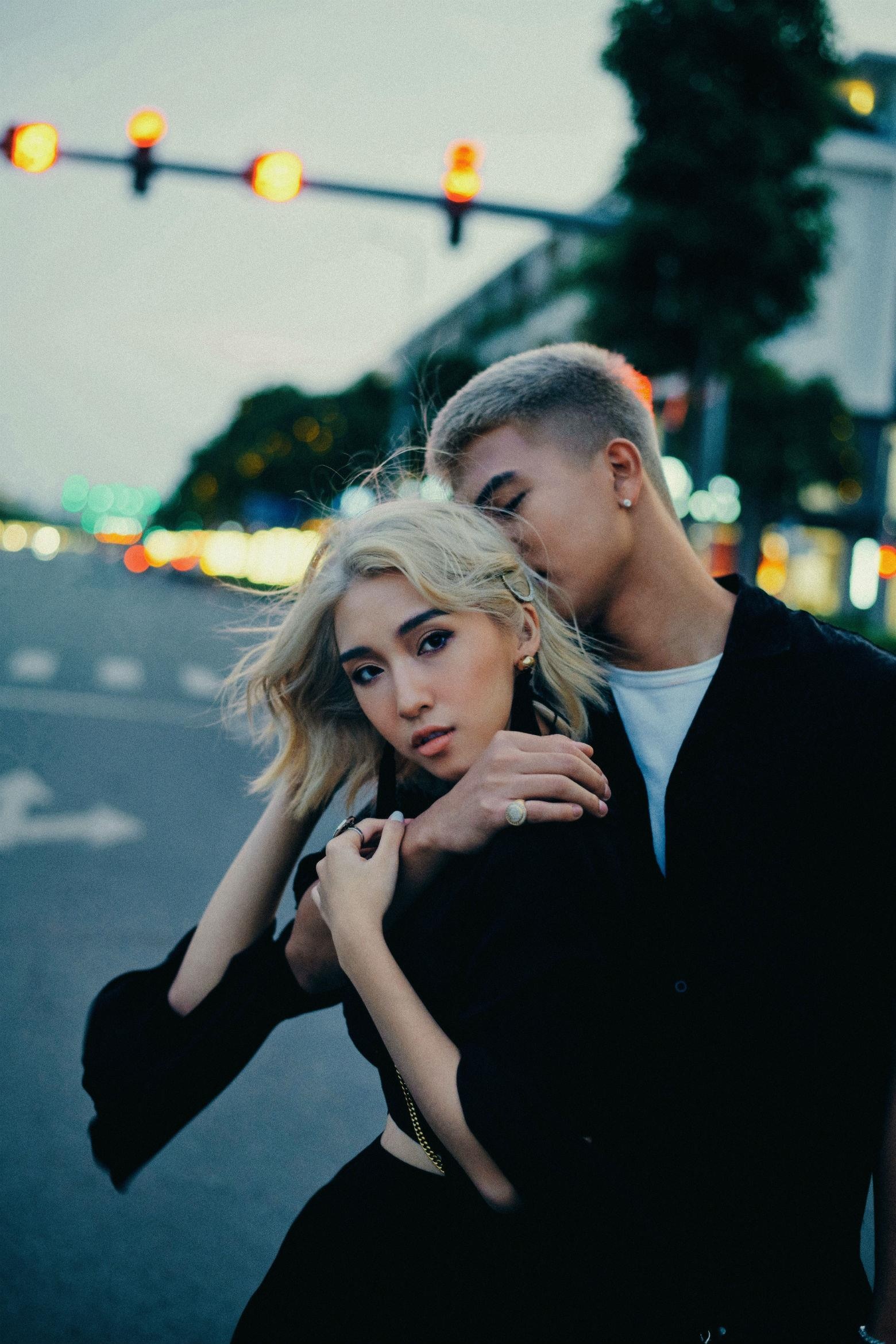 Big Daddy va Emily nhan tin nhieu hon noi chuyen anh 6