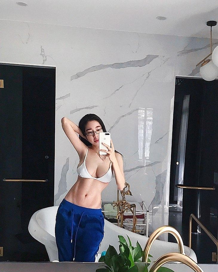 Sao Viet nghien khoe anh goi cam anh 5