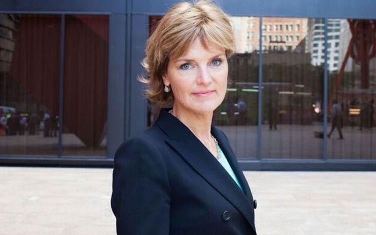 Co gai song sot duy nhat khi may bay roi vo nat da duoc cuu the nao? hinh anh