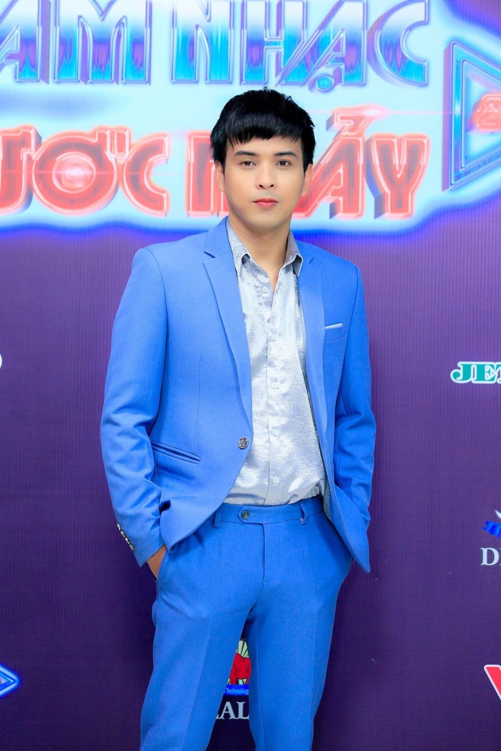 Ho Quang Hieu ra mat tu truyen anh 2