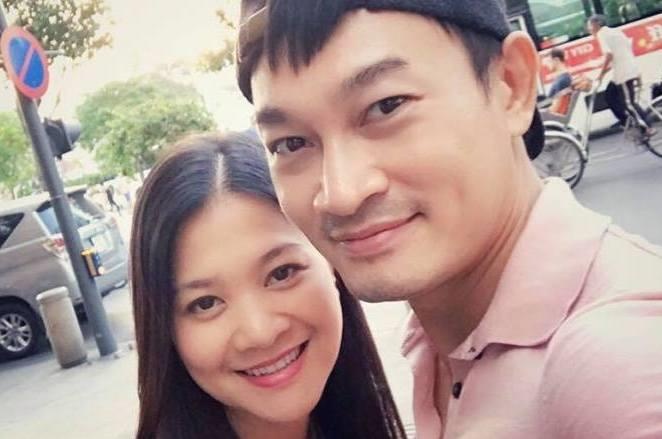 Truong Minh Quoc Thai tai ngo 'nguoi tinh man anh' Kim Ngan sau 17 nam hinh anh