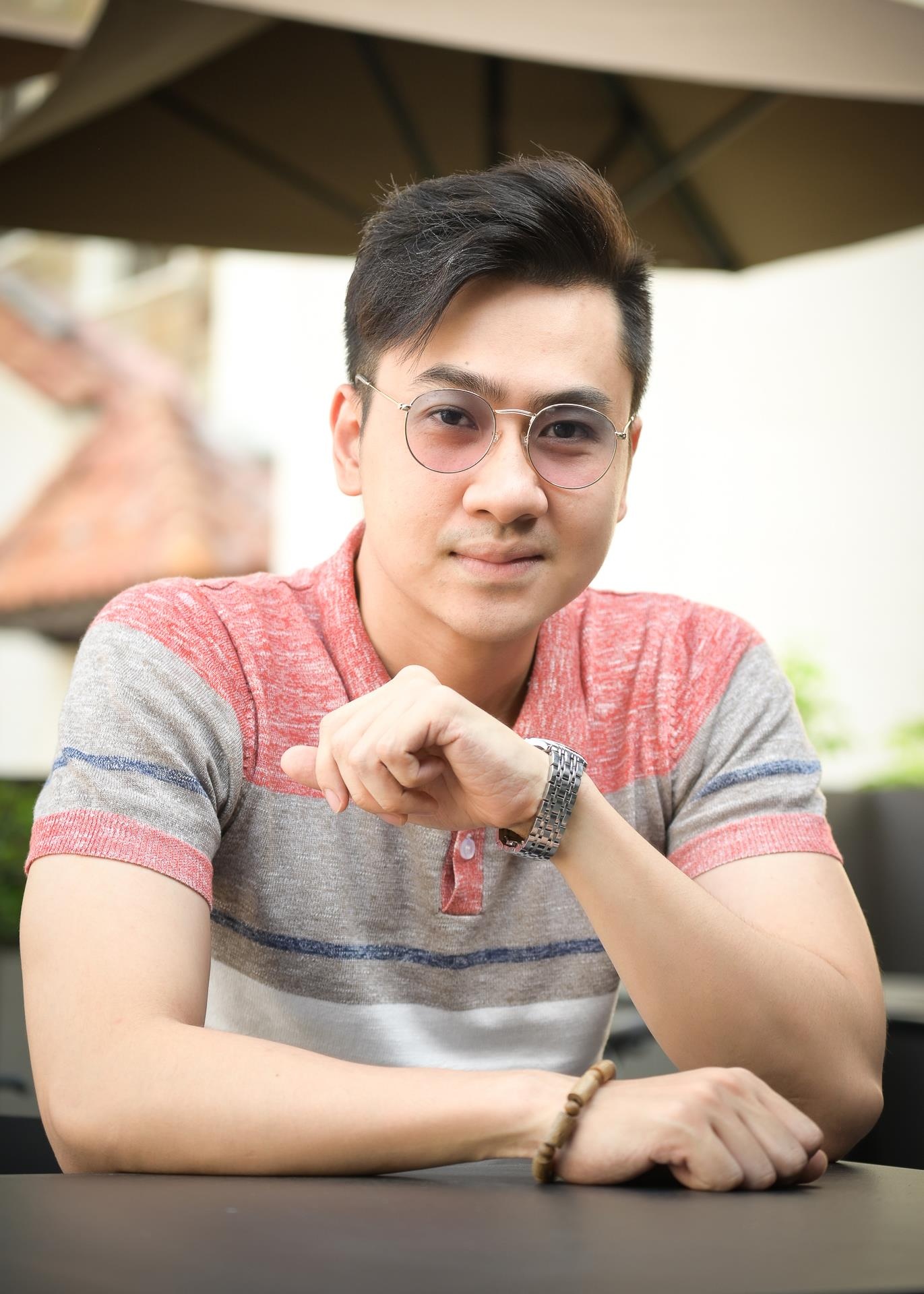 Nợ nần, cầm cố điện thoại sau khi khoe nhà trăm tỷ ảnh 6 No nan, cam co dien thoai sau khi khoe nha tram ty anh 6