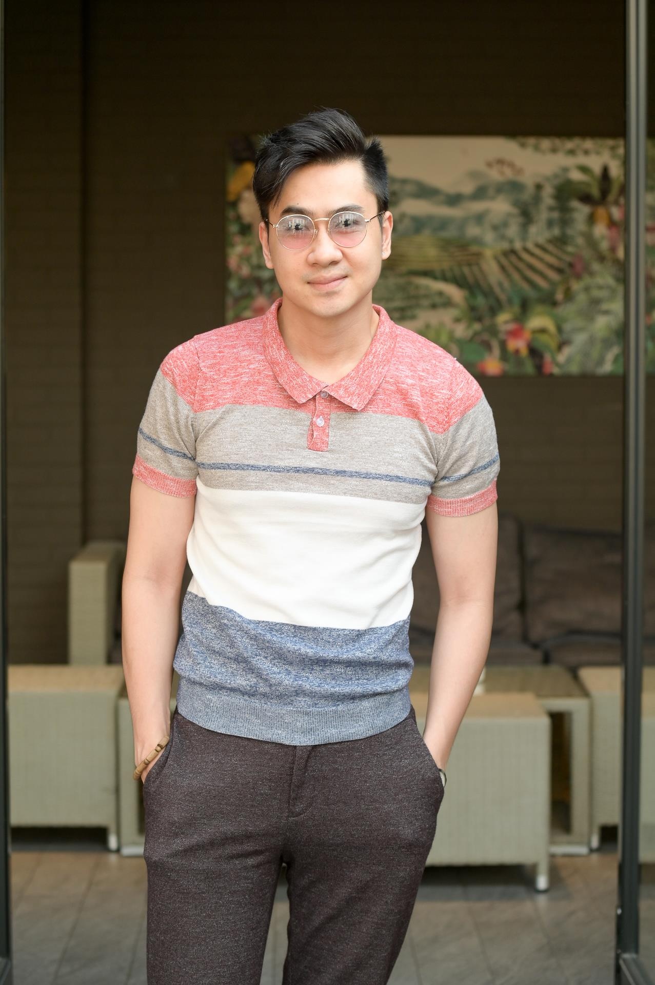 Nợ nần, cầm cố điện thoại sau khi khoe nhà trăm tỷ ảnh 4 No nan, cam co dien thoai sau khi khoe nha tram ty anh 4