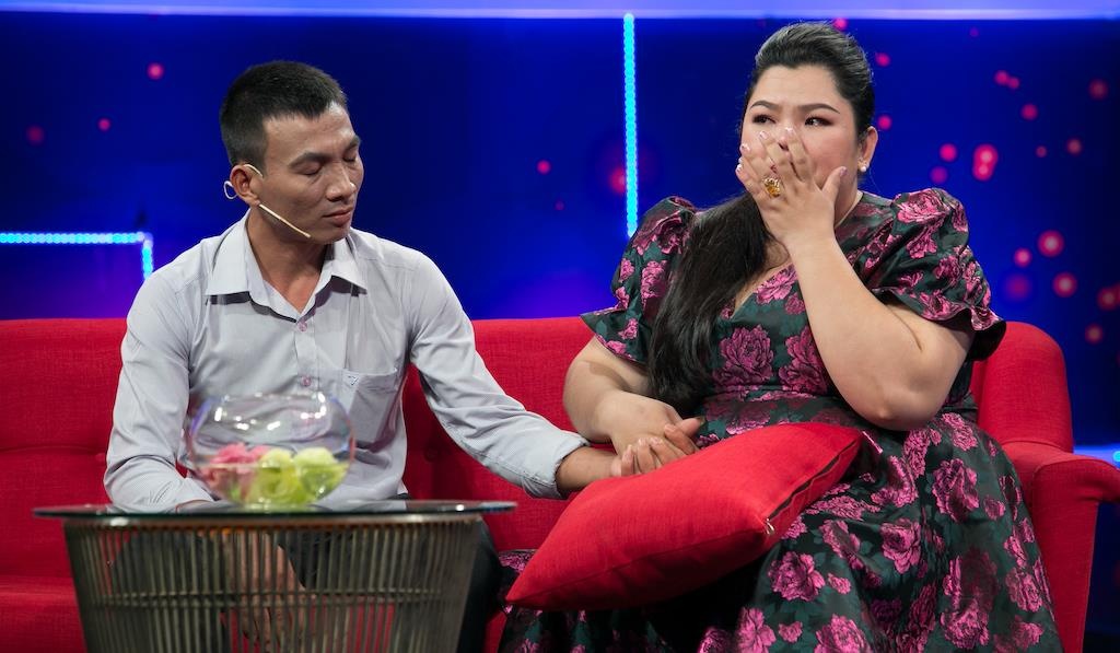 Tuyền Mập tranh cãi với chồng ở talk show ảnh 1 Tuyen Map tranh cai voi chong o talk show anh 1