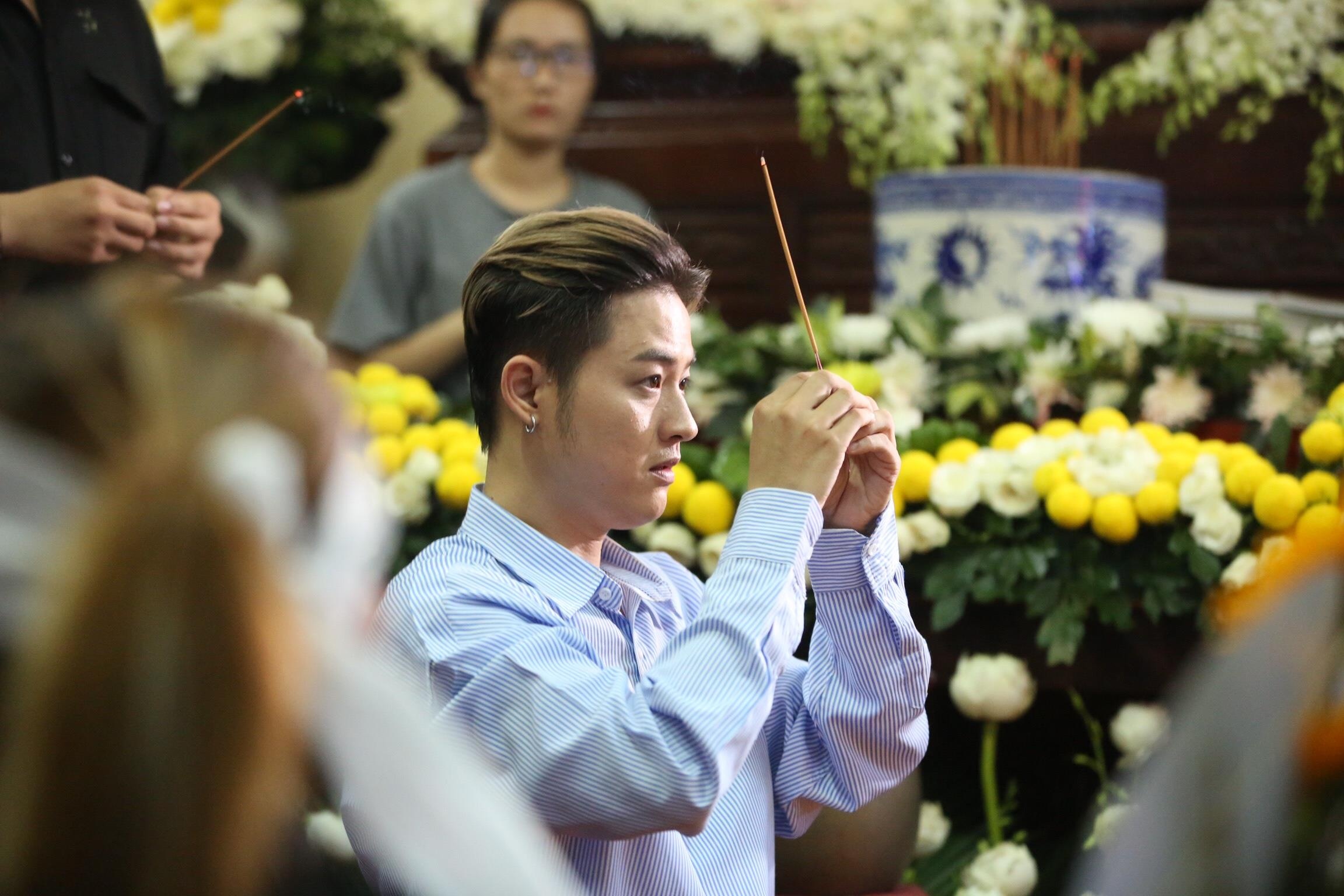 Nghe si den vieng Anh Vu anh 13