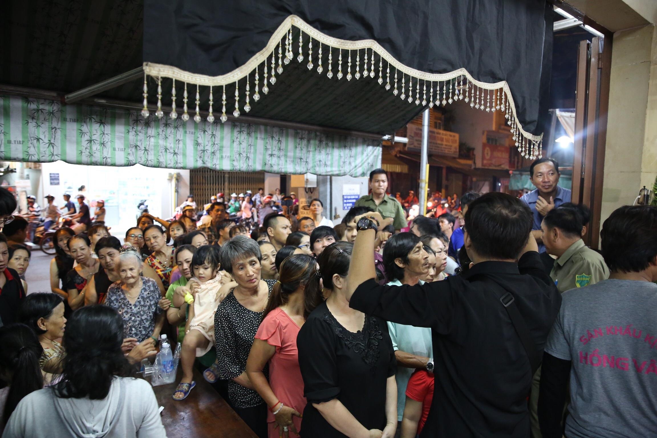 Nghe si den vieng Anh Vu anh 19