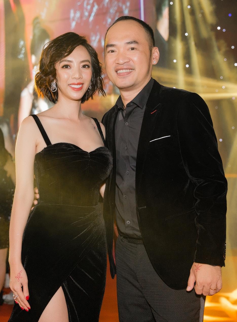 Thu Trang ghen khi Tiến Luật quan tâm fan ảnh 3 Thu Trang ghen khi Tien Luat quan tam fan anh 3