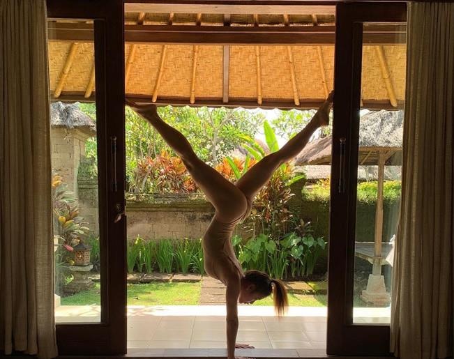 Phương Trinh Joile bị chê gợi cảm quá đà ảnh 2 Phuong Trinh Joile bi che goi cam qua da anh 2