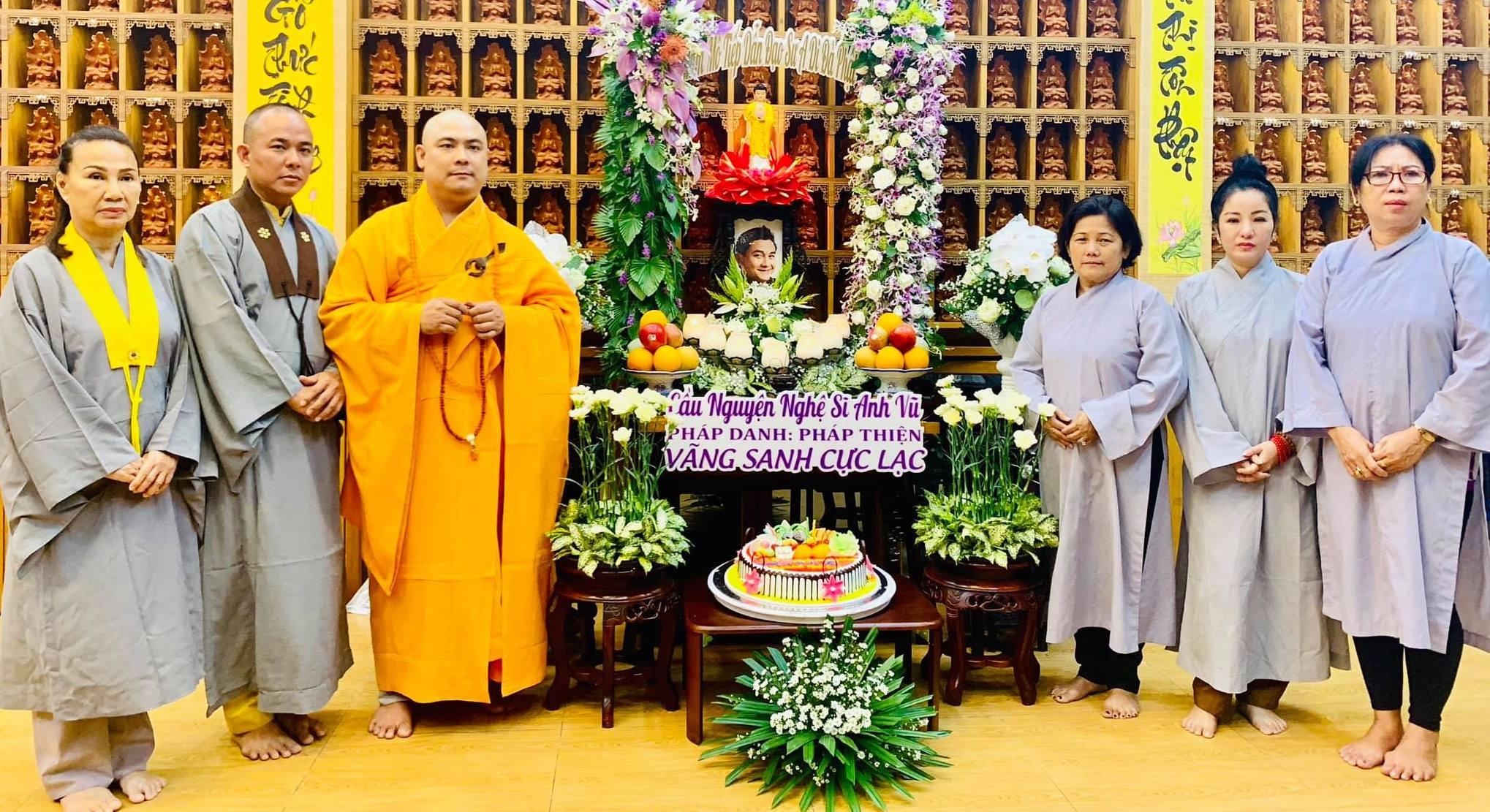 Thuy Nga va Phat tu cau sieu cho Anh Vu anh 2