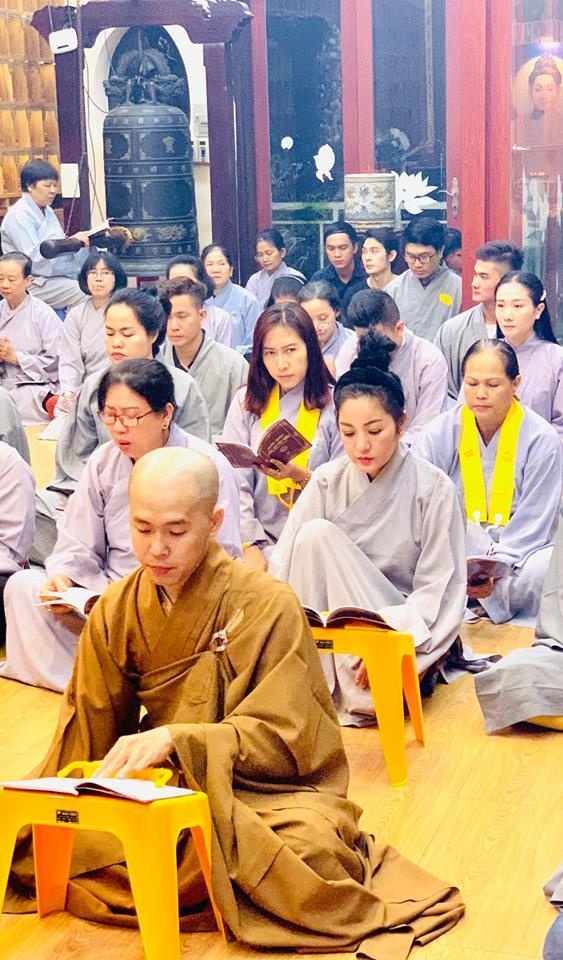 Thuy Nga va Phat tu cau sieu cho Anh Vu anh 3