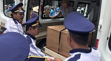 Linh cuu dien vien Anh Vu ve den Viet Nam hinh anh