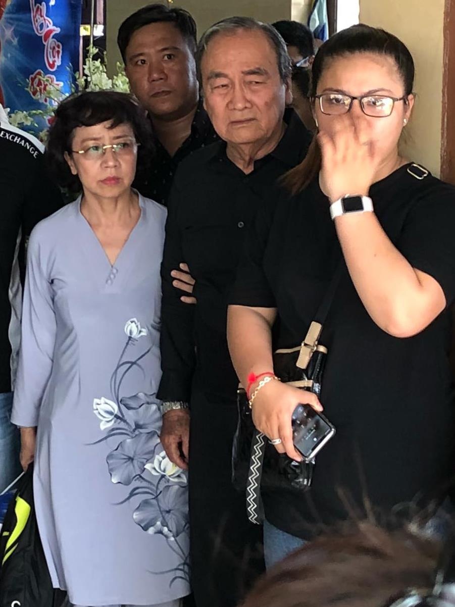 Cha Anh Vu lo tang le anh 2